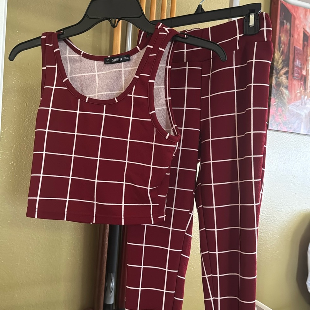 Fashion and stylish leggings and too set!